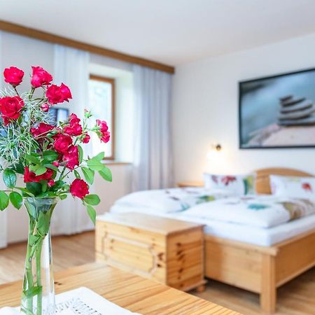 Gasthof St. Adolari Hotel Sankt Ulrich am Pillersee Eksteriør billede