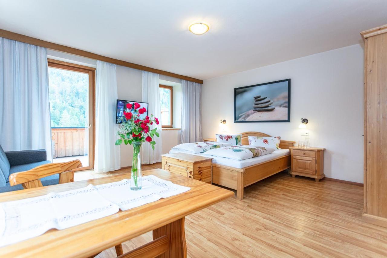 Gasthof St. Adolari Hotel Sankt Ulrich am Pillersee Eksteriør billede