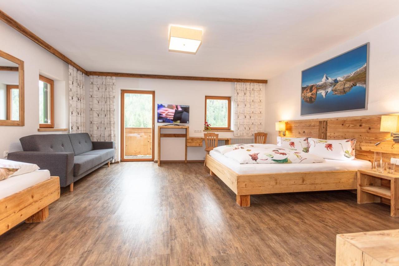 Gasthof St. Adolari Hotel Sankt Ulrich am Pillersee Eksteriør billede