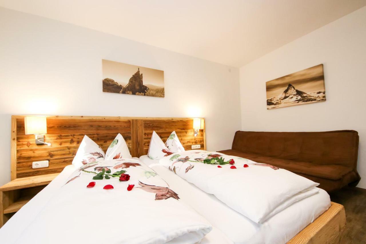 Gasthof St. Adolari Hotel Sankt Ulrich am Pillersee Eksteriør billede
