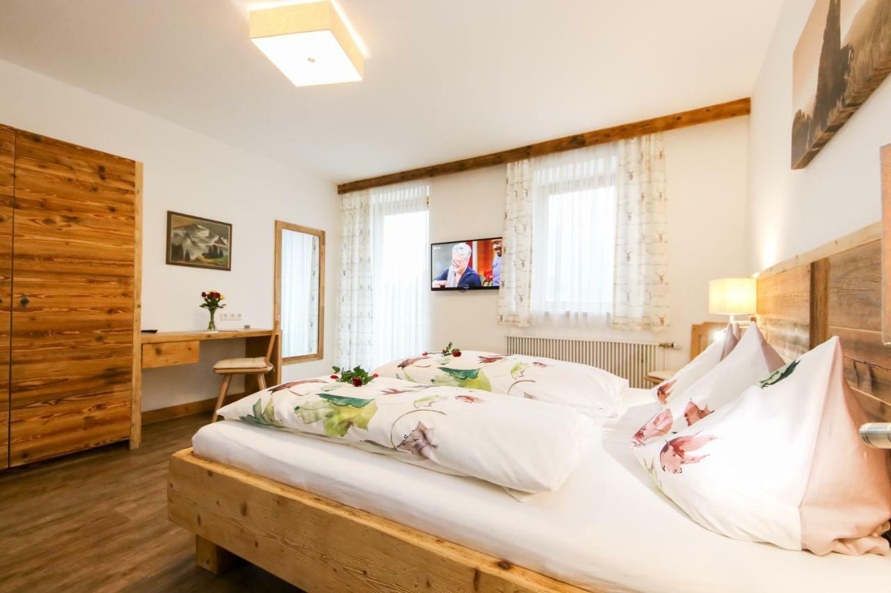 Gasthof St. Adolari Hotel Sankt Ulrich am Pillersee Eksteriør billede